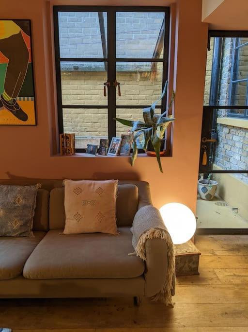 Appartamento Stylish 1 Bed With Large Plant Filled Garden *
